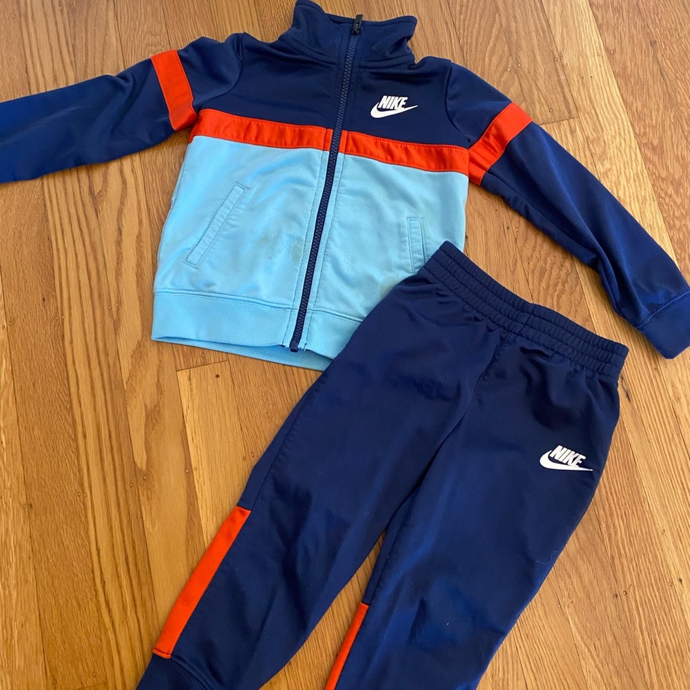 3T Nike sweatsuit.